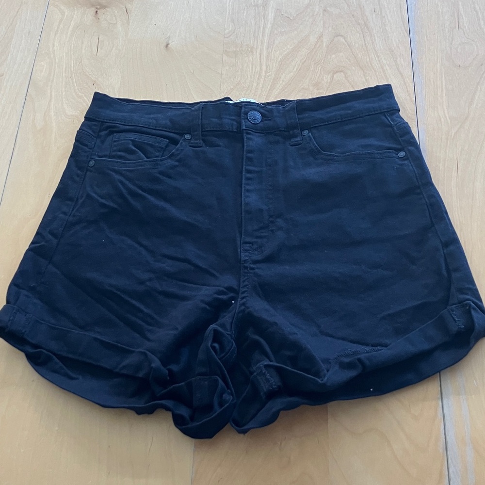 Celebrity Pink High-Waist Black Rolled Hem Shorts size 9/29 jorts‎